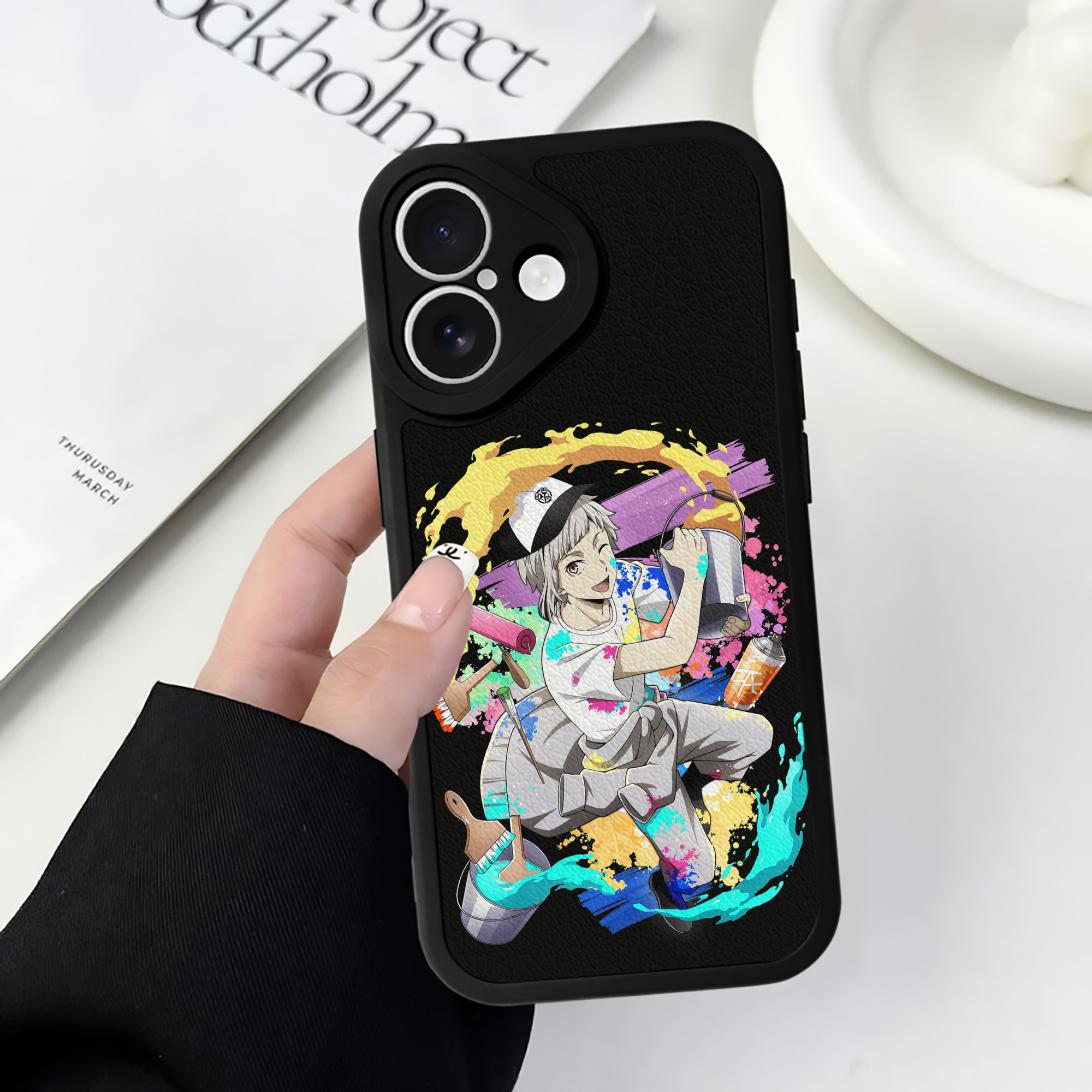 （画像用） 文豪ストレイドッグス Bungo Stray Dogs 【iPhone 16シリーズ対応】シリコンスマホケース（レザー調） 材質：シリコン